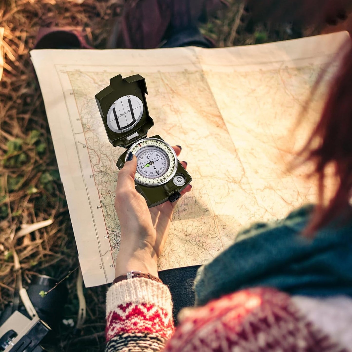 Compasses，Hiking Compass for Survival with ，Waterproof Durable and Pocket-SizedTactical Survival Compass with Lanyard